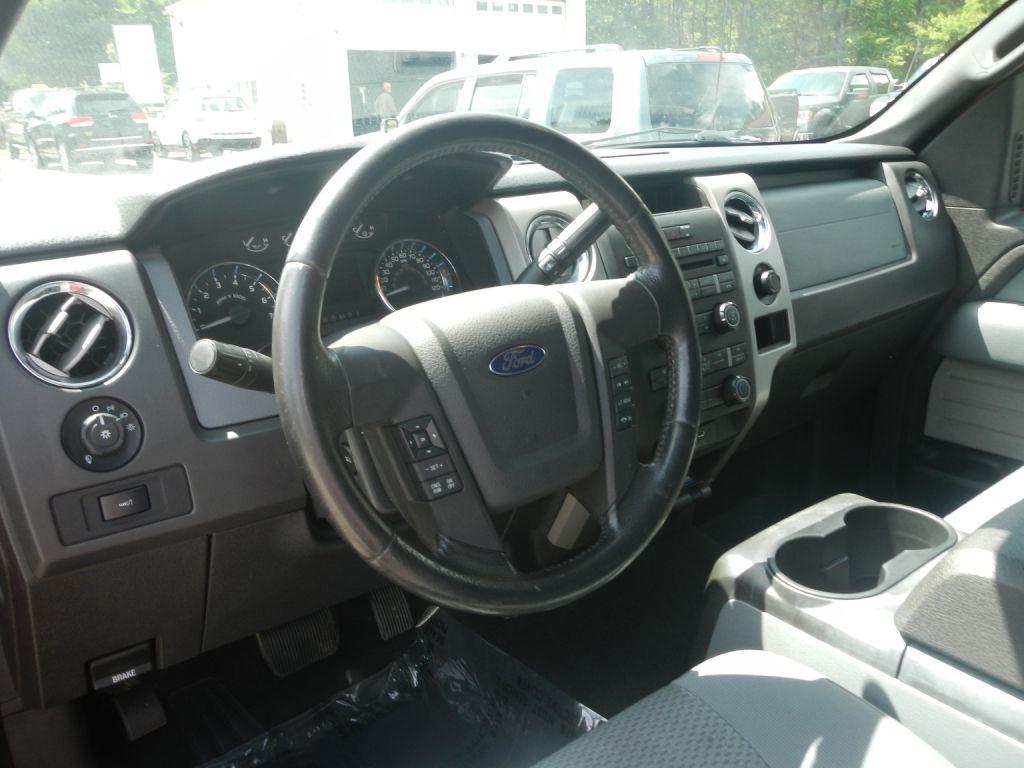 Ford F-150 XL SuperCab 8-ft. Bed 4WD 2011