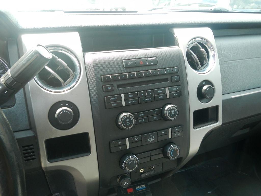Ford F-150 XL SuperCab 8-ft. Bed 4WD 2011