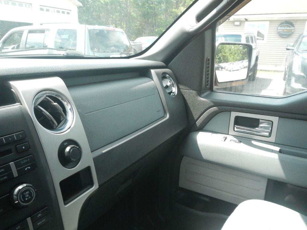 Ford F-150 XL SuperCab 8-ft. Bed 4WD 2011