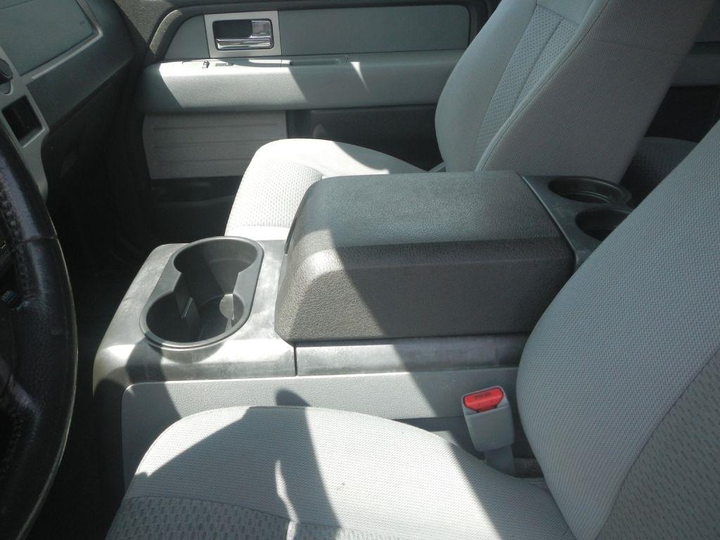 Ford F-150 XL SuperCab 8-ft. Bed 4WD 2011