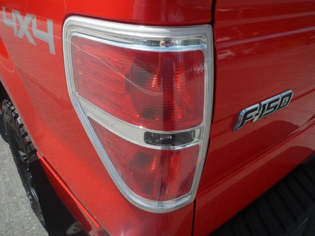 Ford F-150 XL SuperCab 8-ft. Bed 4WD 2011