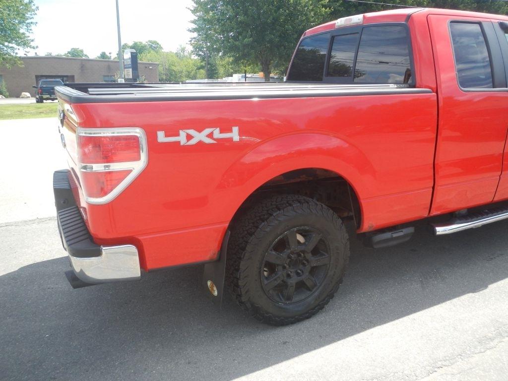 Ford F-150 XL SuperCab 8-ft. Bed 4WD 2011