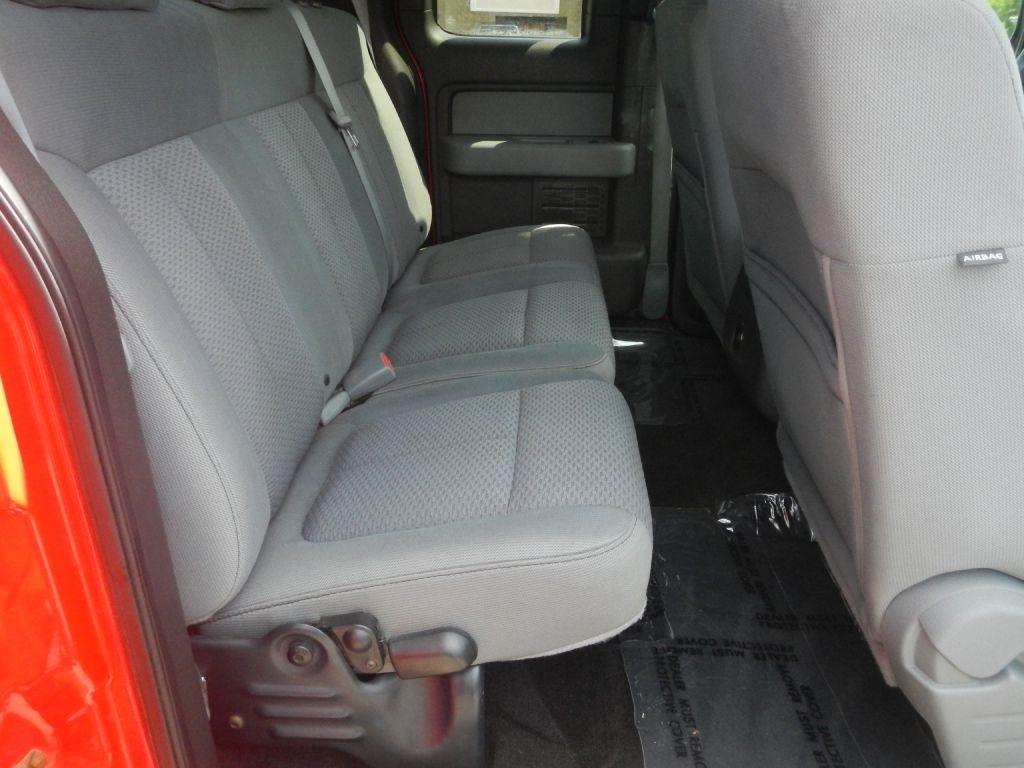 Ford F-150 XL SuperCab 8-ft. Bed 4WD 2011