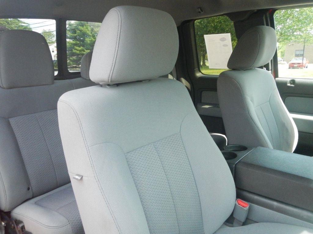 Ford F-150 XL SuperCab 8-ft. Bed 4WD 2011