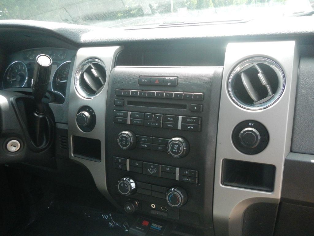 Ford F-150 XL SuperCab 8-ft. Bed 4WD 2011