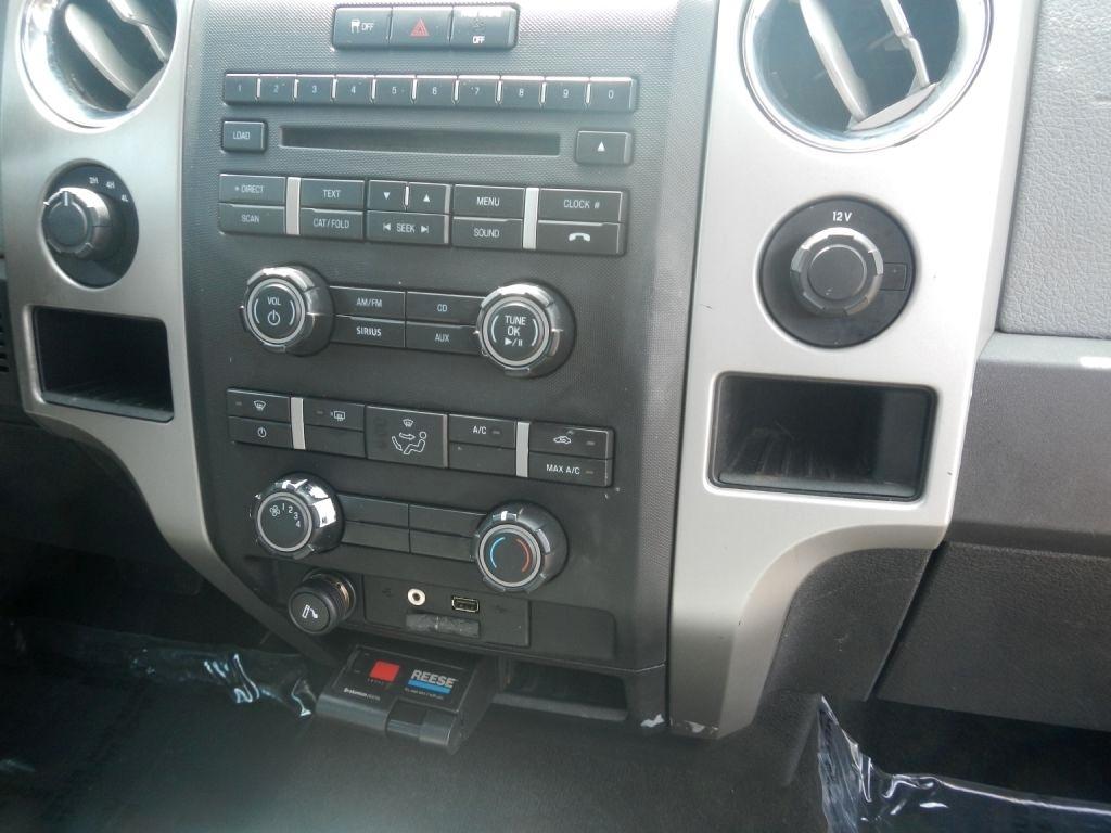 Ford F-150 XL SuperCab 8-ft. Bed 4WD 2011