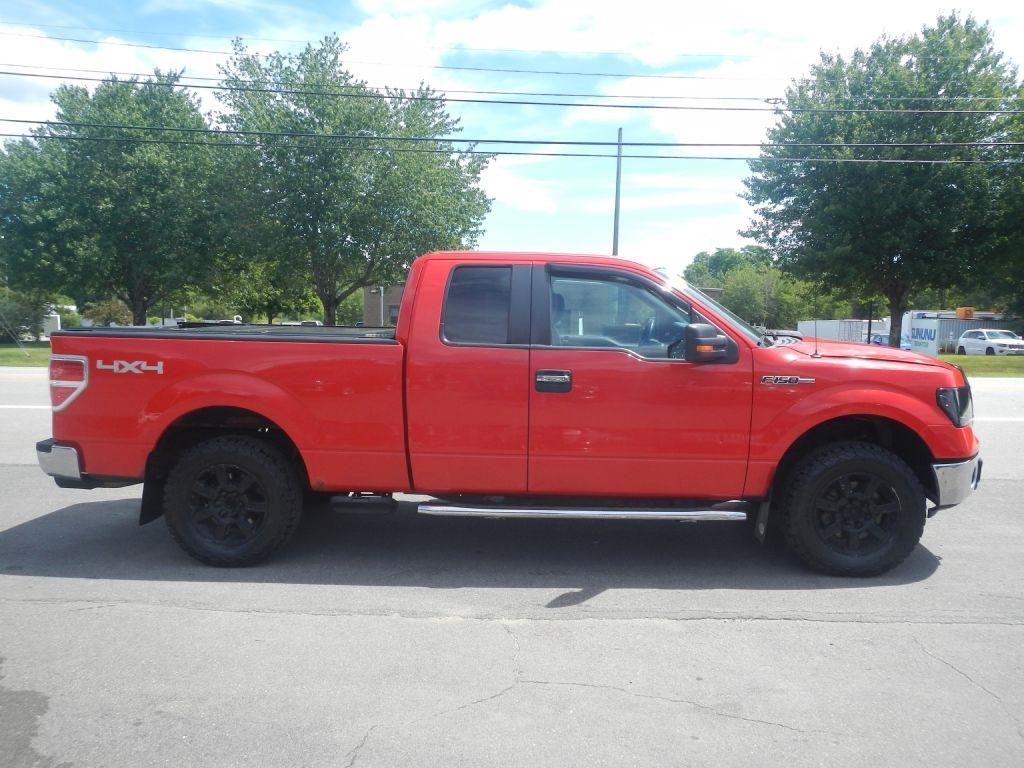 Ford F-150 XL SuperCab 8-ft. Bed 4WD 2011