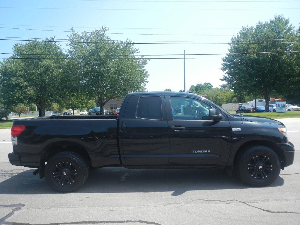 Toyota Tundra SR5 Double Cab 5.7L 4WD 2008