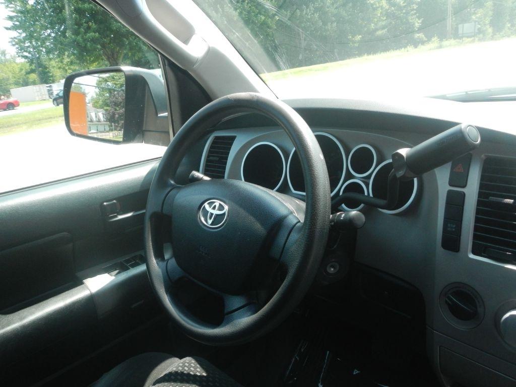 Toyota Tundra SR5 Double Cab 5.7L 4WD 2008