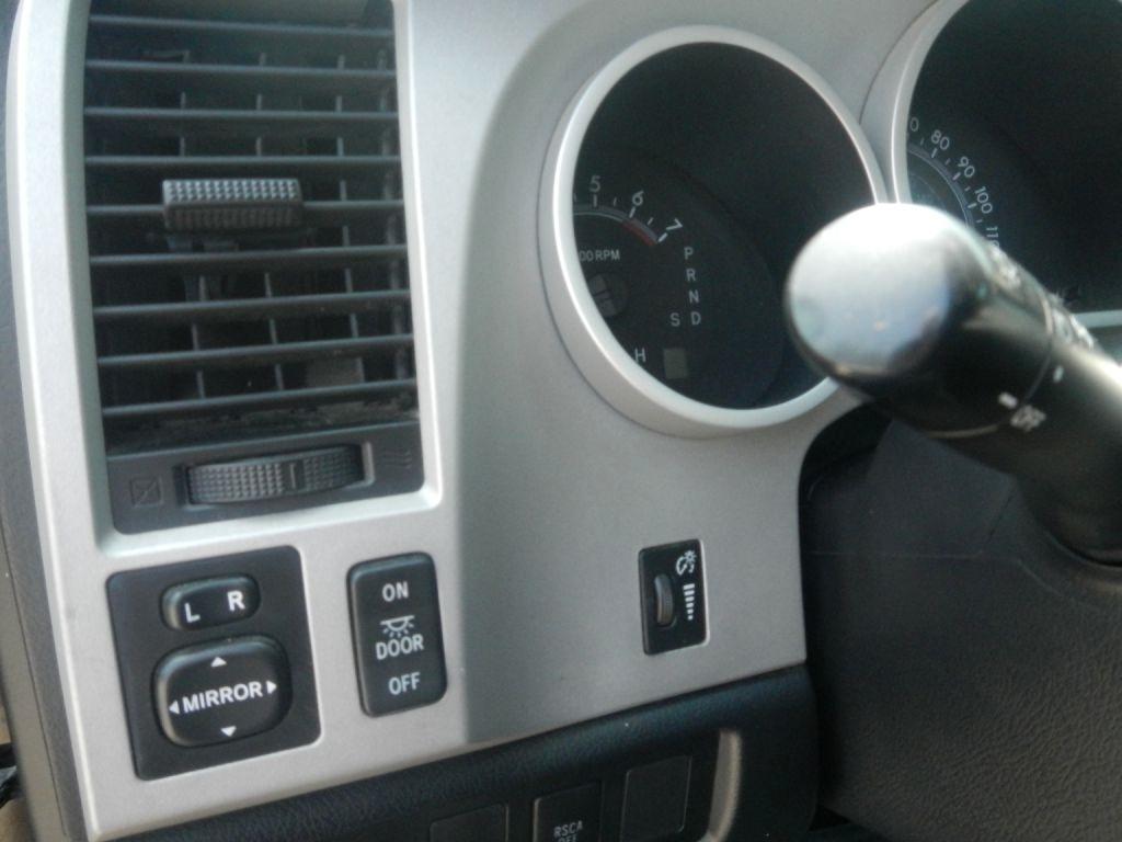 Toyota Tundra SR5 Double Cab 5.7L 4WD 2008
