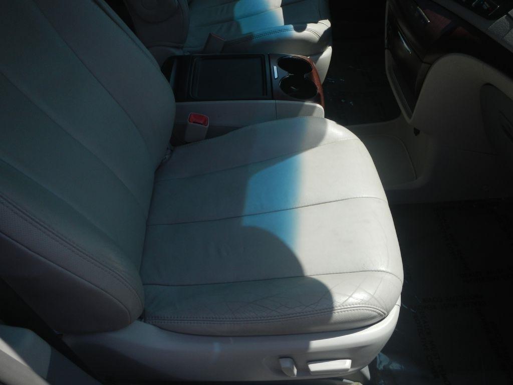 Toyota Sienna XLE FWD 8-Passenger V6 2013