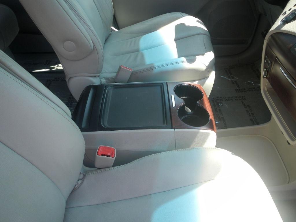 Toyota Sienna XLE FWD 8-Passenger V6 2013