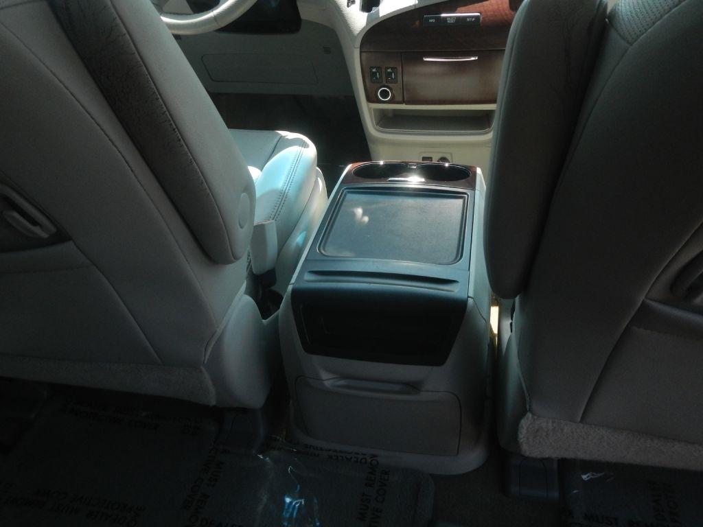 Toyota Sienna XLE FWD 8-Passenger V6 2013