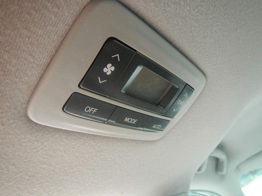 Toyota Sienna XLE FWD 8-Passenger V6 2013