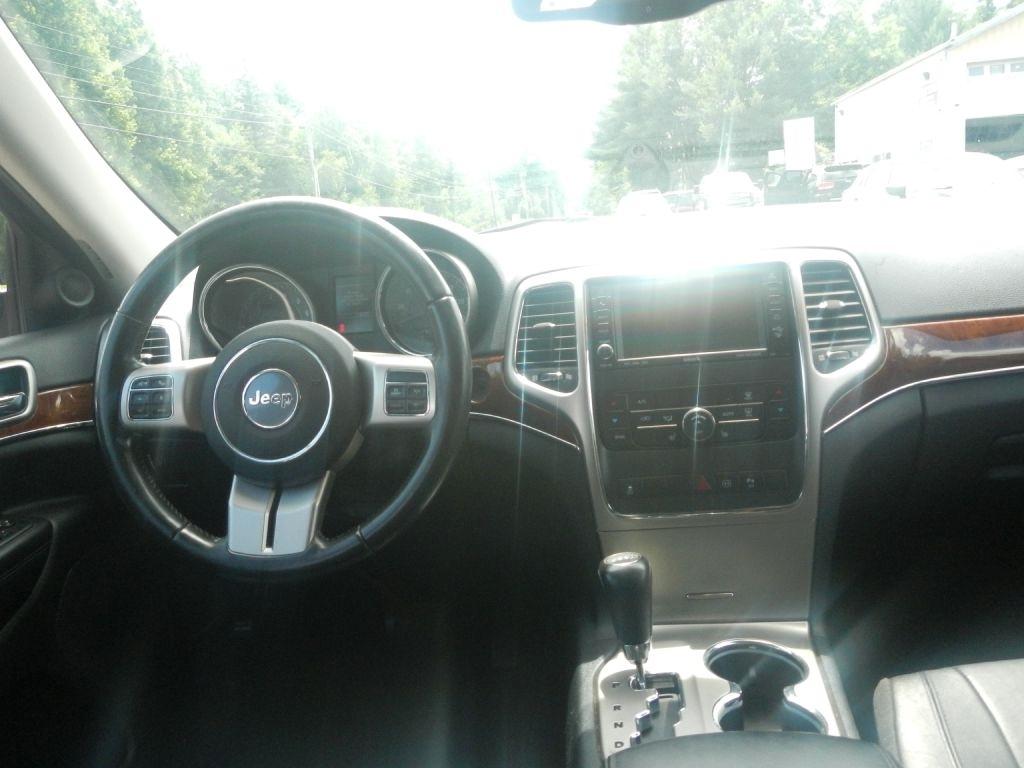 Jeep Grand Cherokee Limited 4WD 2011