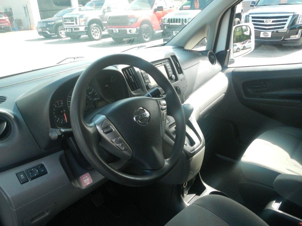 View vehicle photo 2