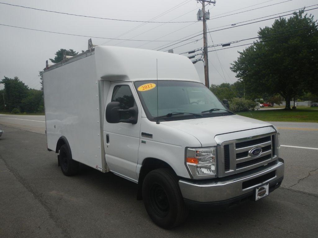 Ford Econoline E-350 Super Duty 2012