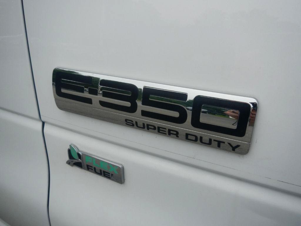 Ford Econoline E-350 Super Duty 2012