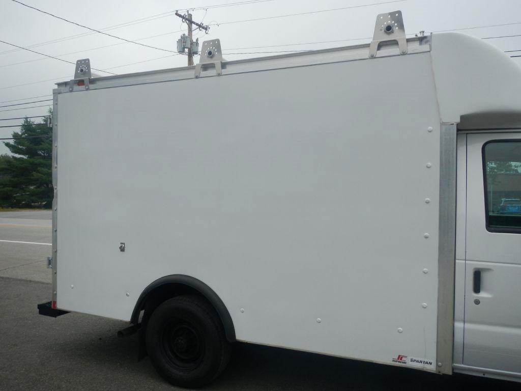 Ford Econoline E-350 Super Duty 2012