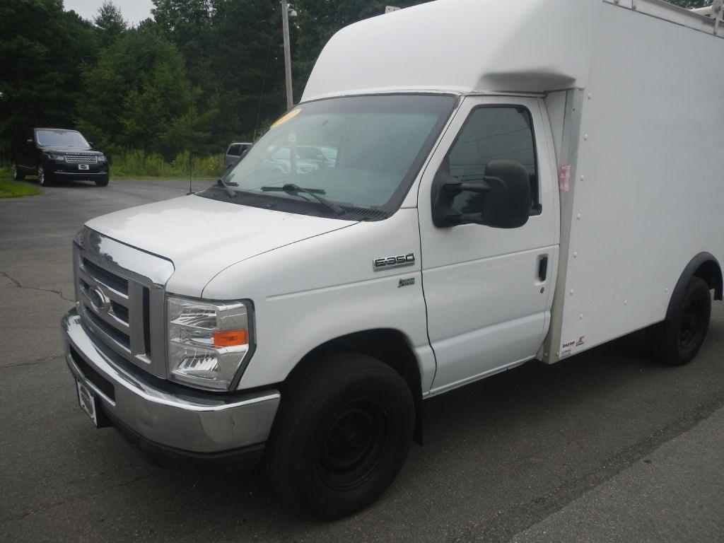 Ford Econoline E-350 Super Duty 2012