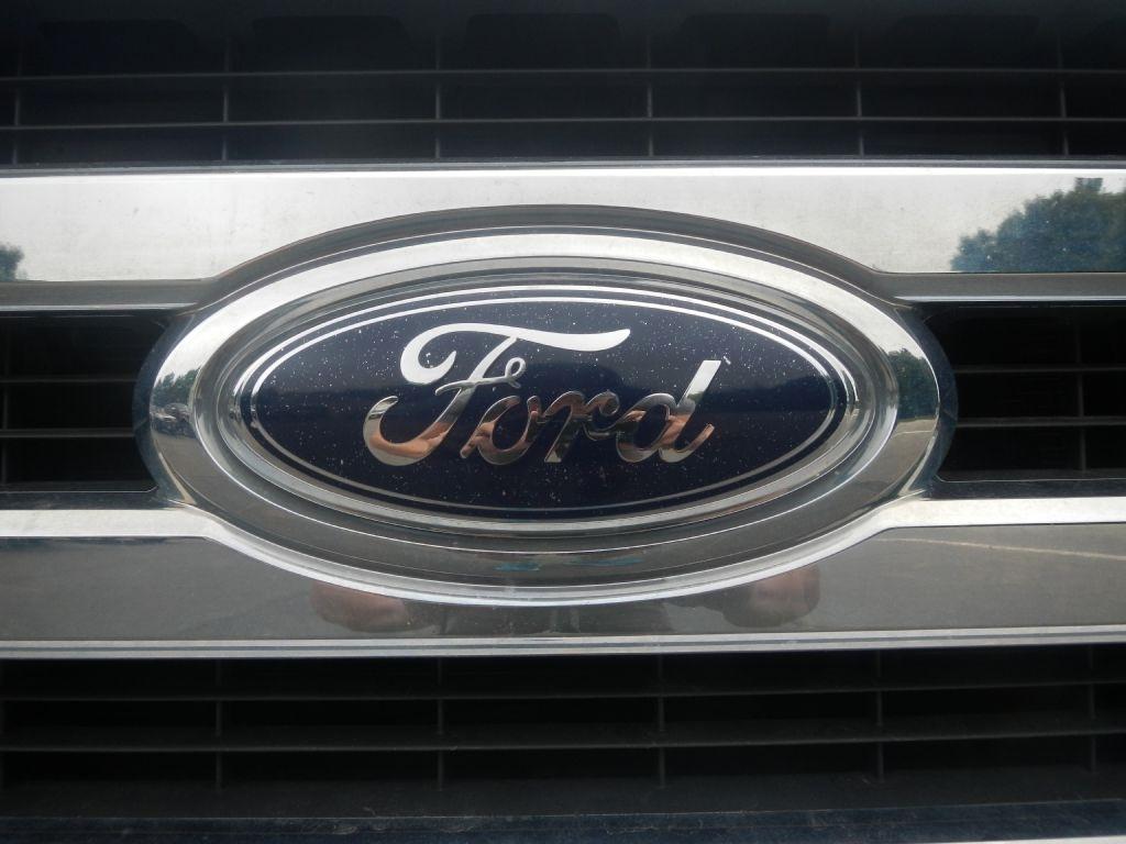 Ford Econoline E-350 Super Duty 2012