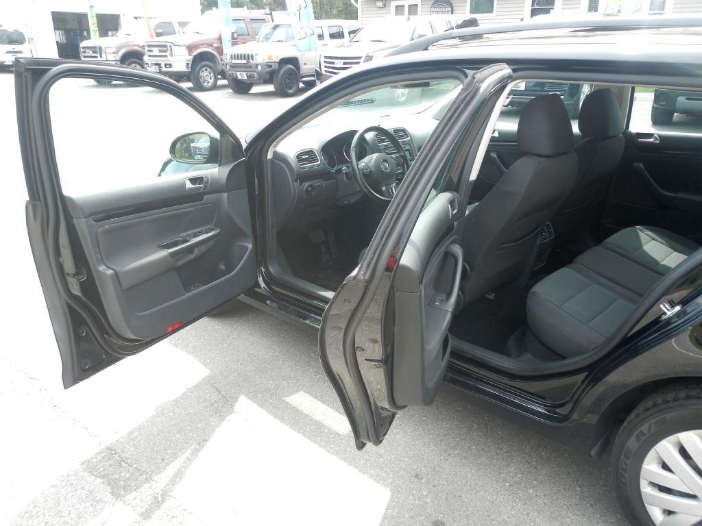 Volkswagen Jetta SportWagen 2.5L SE PZEV 2014