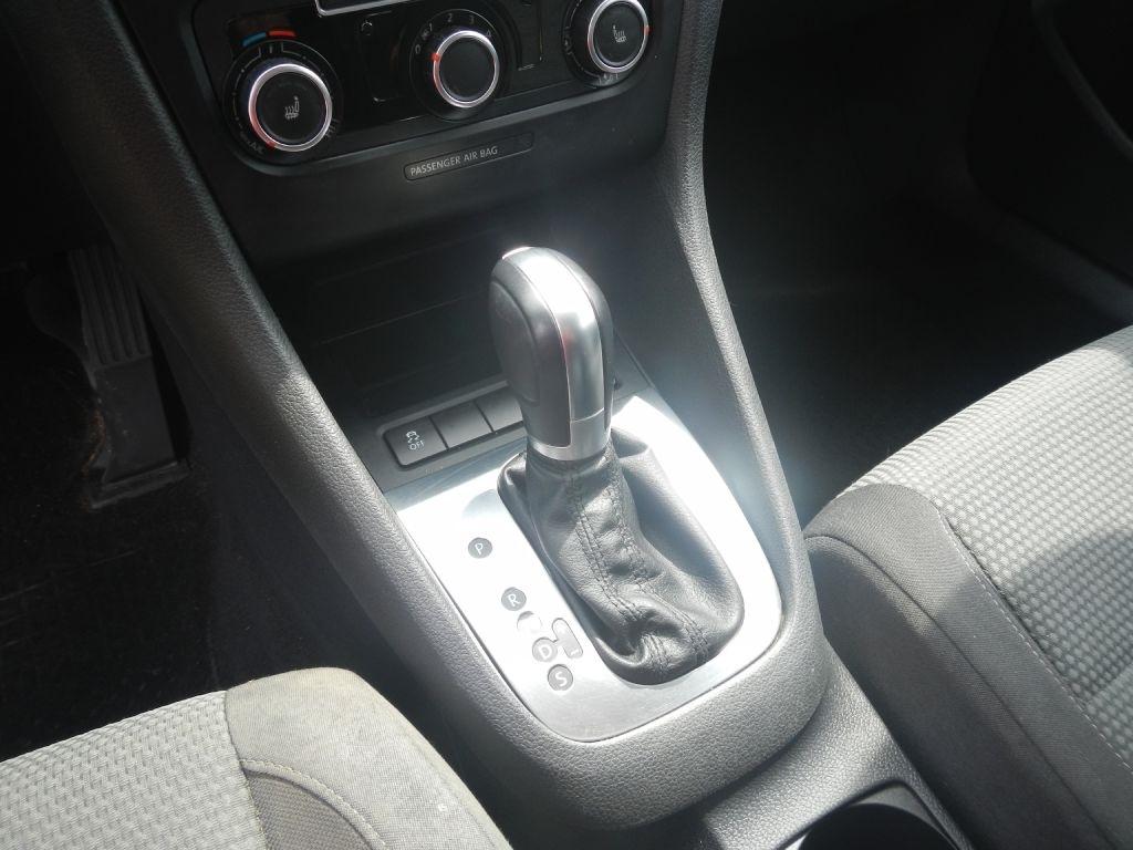 Volkswagen Jetta SportWagen 2.5L SE PZEV 2014