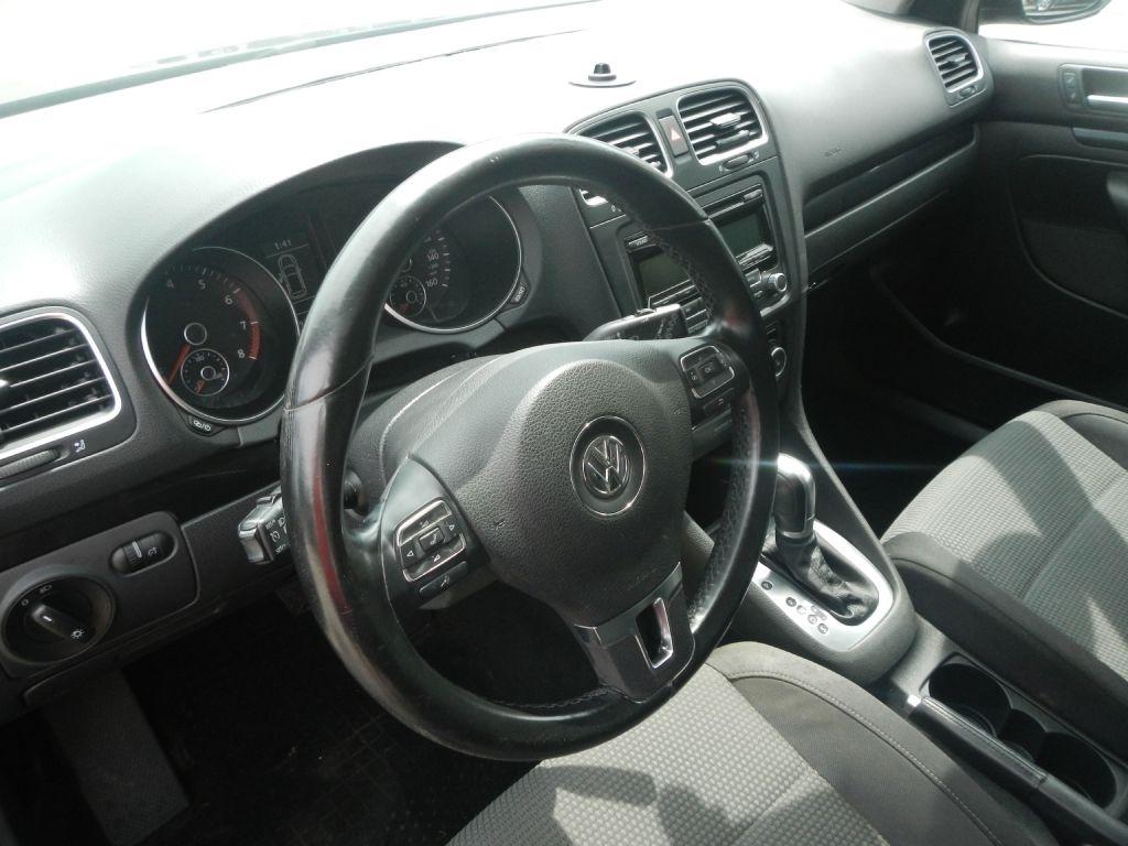 Volkswagen Jetta SportWagen 2.5L SE PZEV 2014