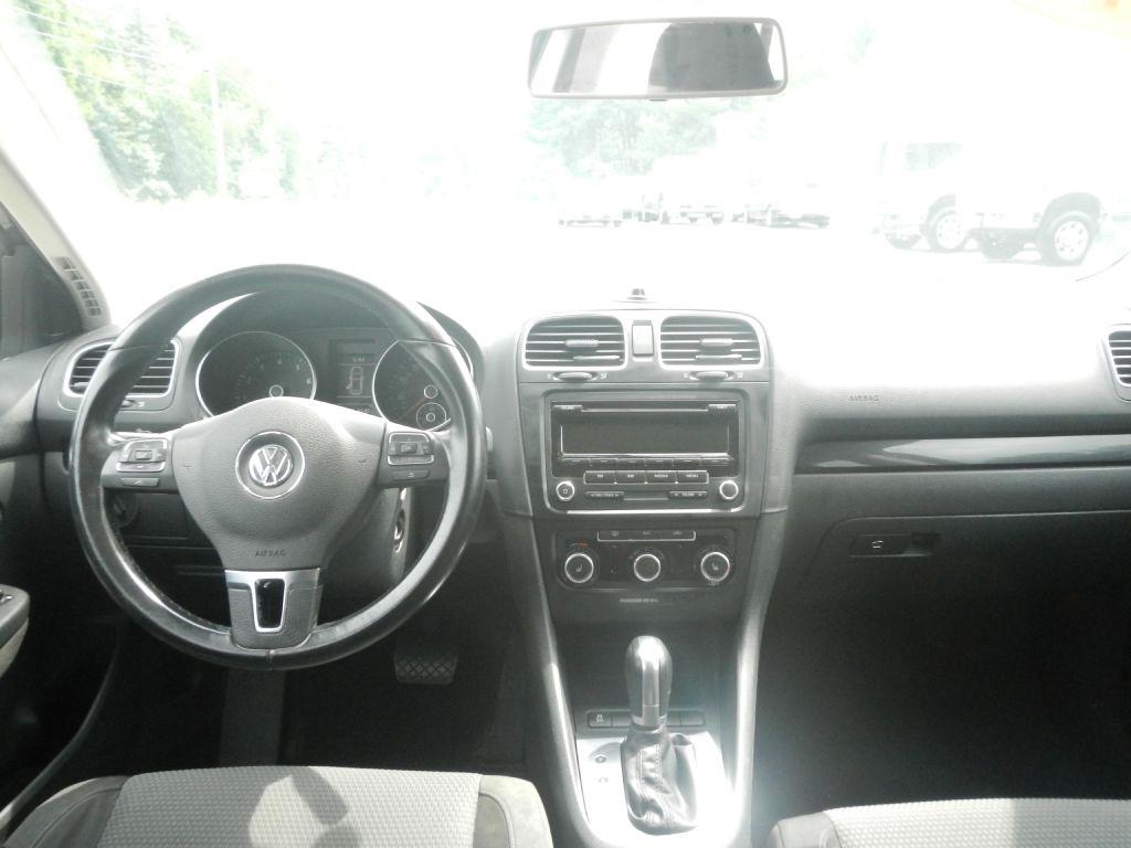 Volkswagen Jetta SportWagen 2.5L SE PZEV 2014