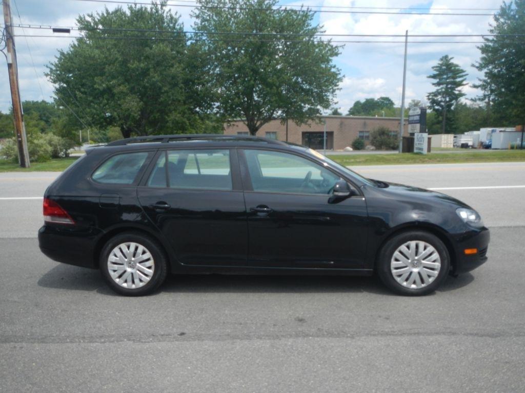 Volkswagen Jetta SportWagen 2.5L SE PZEV 2014