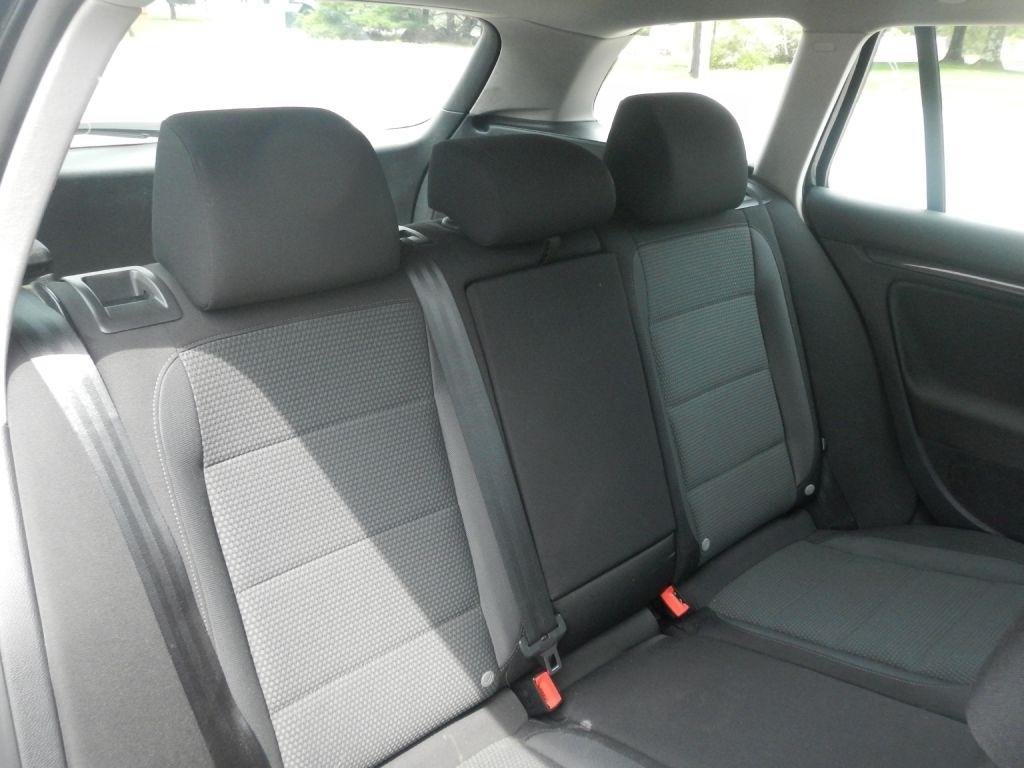 Volkswagen Jetta SportWagen 2.5L SE PZEV 2014