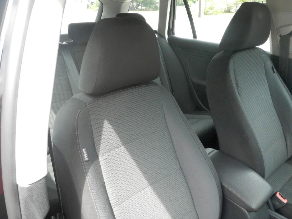 Volkswagen Jetta SportWagen 2.5L SE PZEV 2014