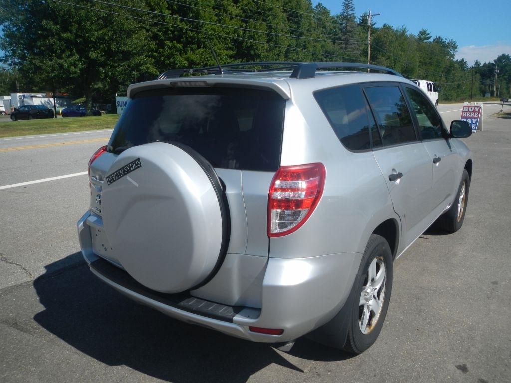 Toyota RAV4 Base I4 4WD 2012