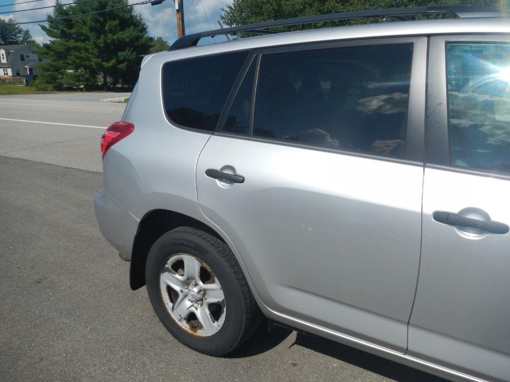 Toyota RAV4 Base I4 4WD 2012