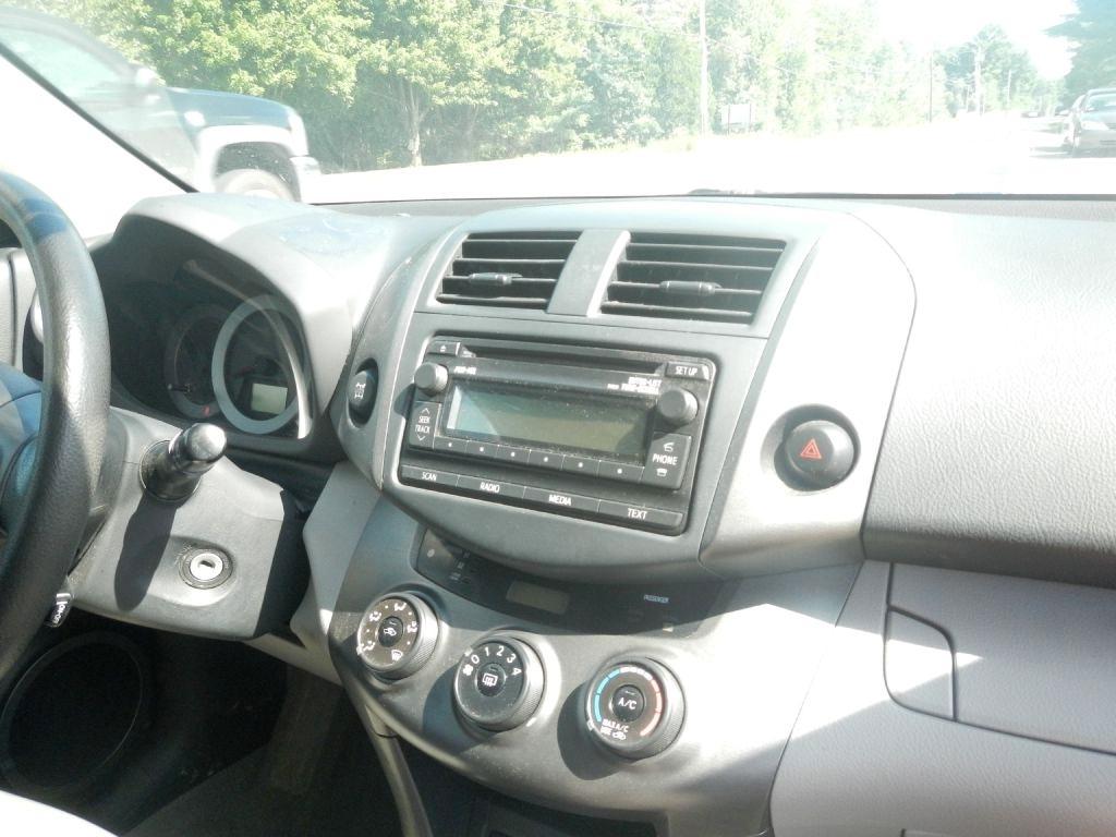 Toyota RAV4 Base I4 4WD 2012