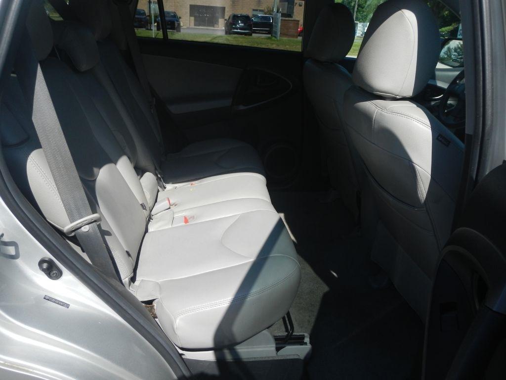 Toyota RAV4 Base I4 4WD 2012