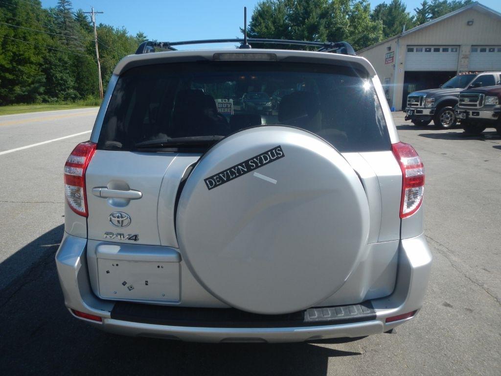 Toyota RAV4 Base I4 4WD 2012