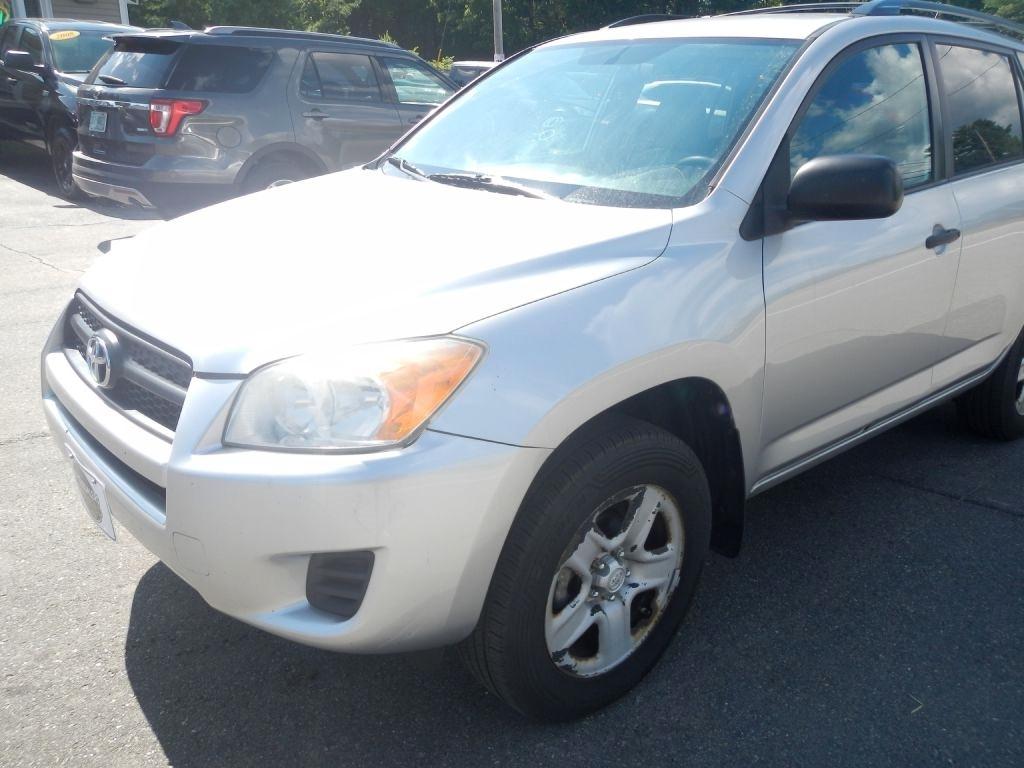 Toyota RAV4 Base I4 4WD 2012