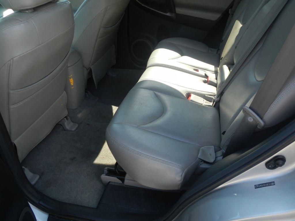 Toyota RAV4 Base I4 4WD 2012