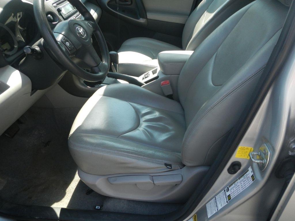 Toyota RAV4 Base I4 4WD 2012