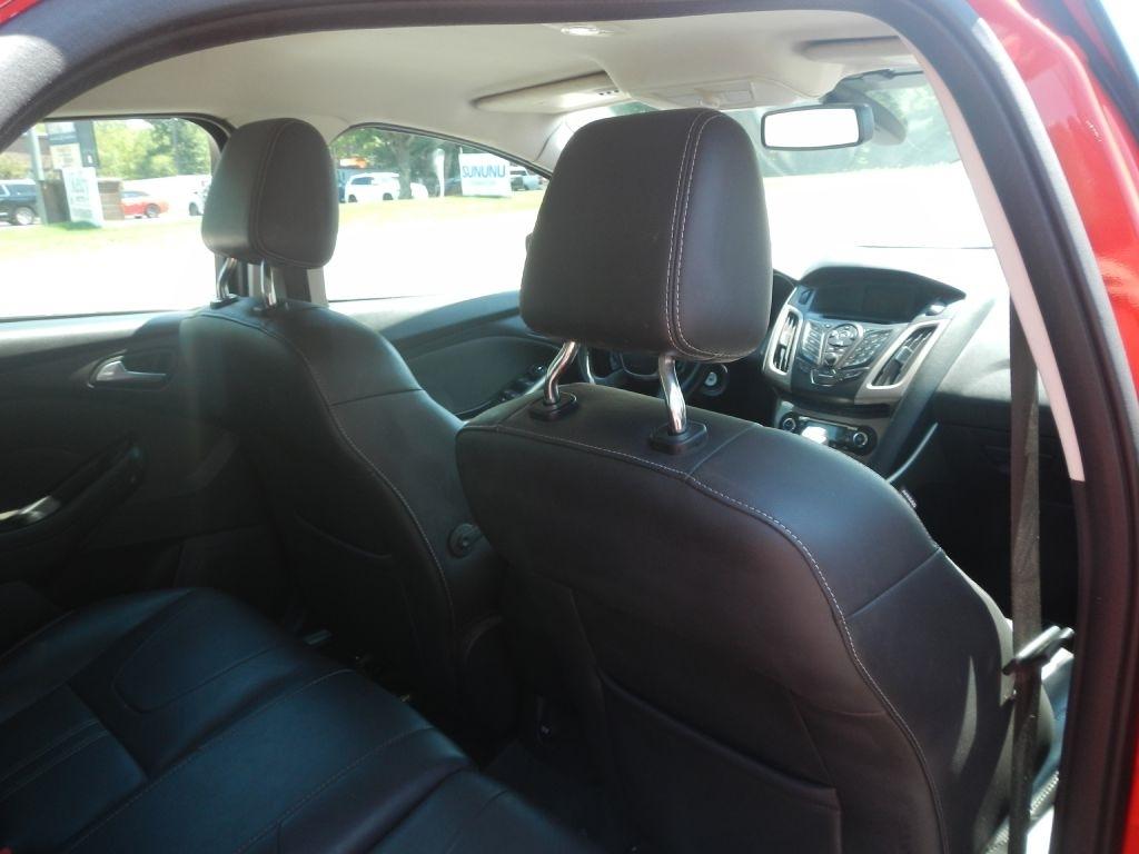 Ford Focus SEL 2012