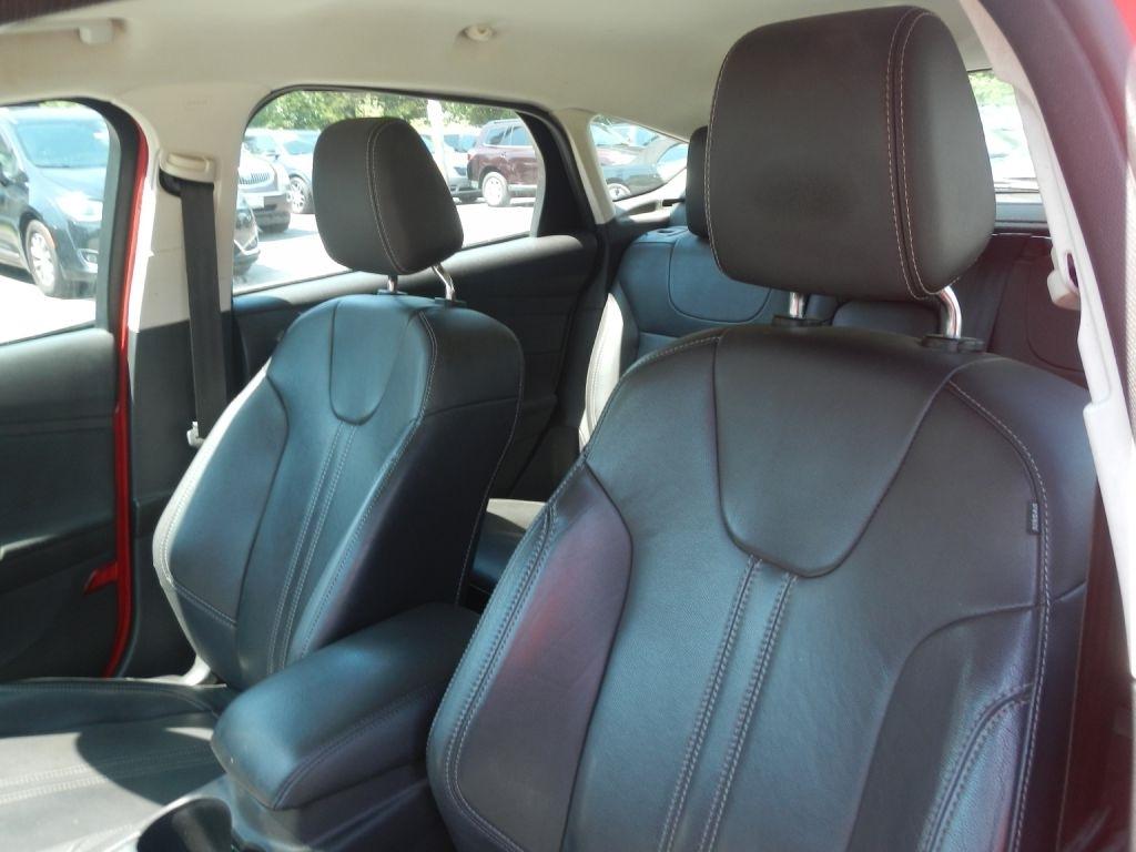 Ford Focus SEL 2012