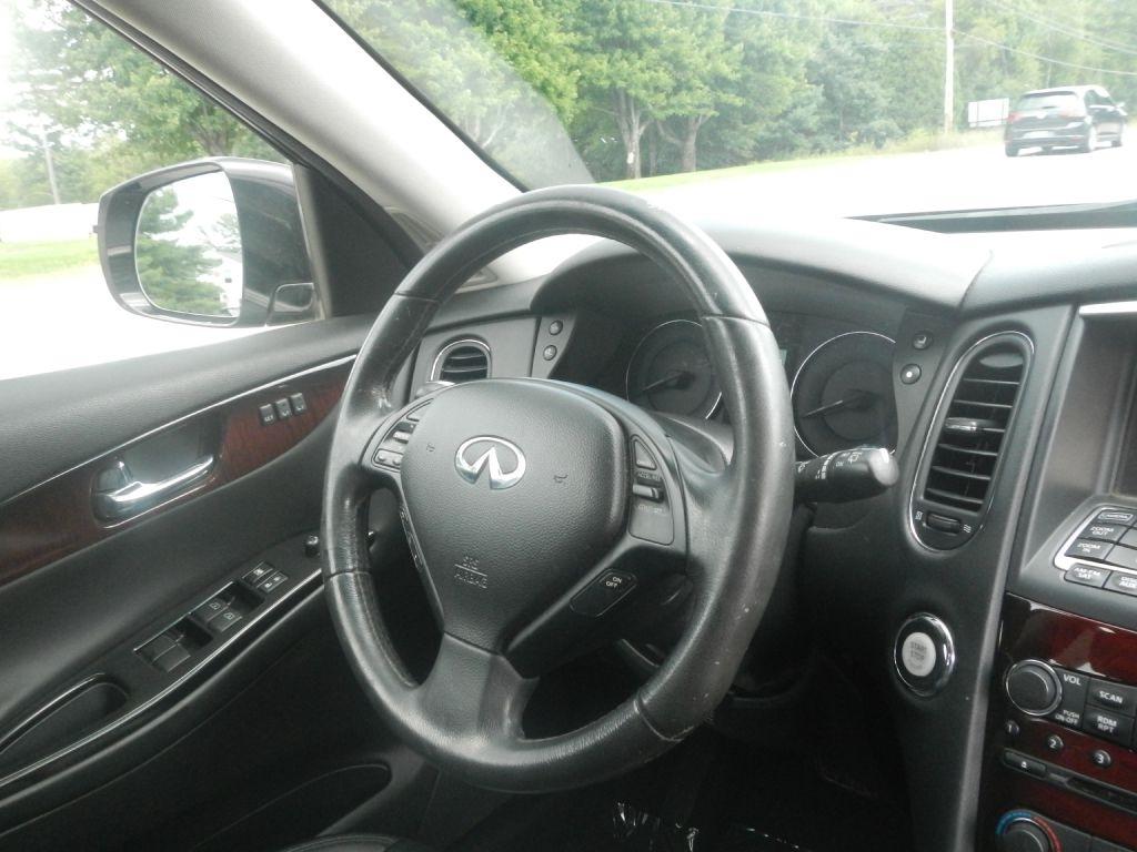 Infiniti QX50 Base AWD 2016
