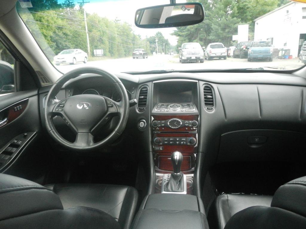 Infiniti QX50 Base AWD 2016