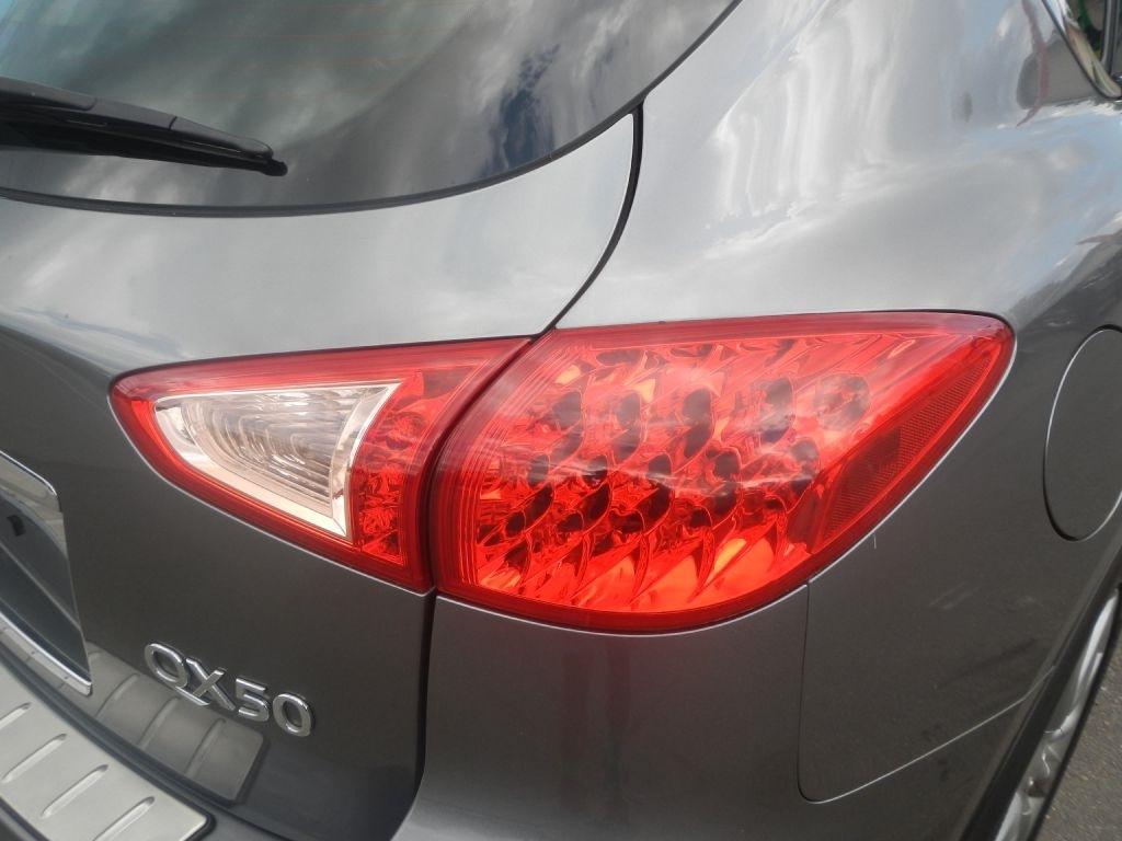 Infiniti QX50 Base AWD 2016