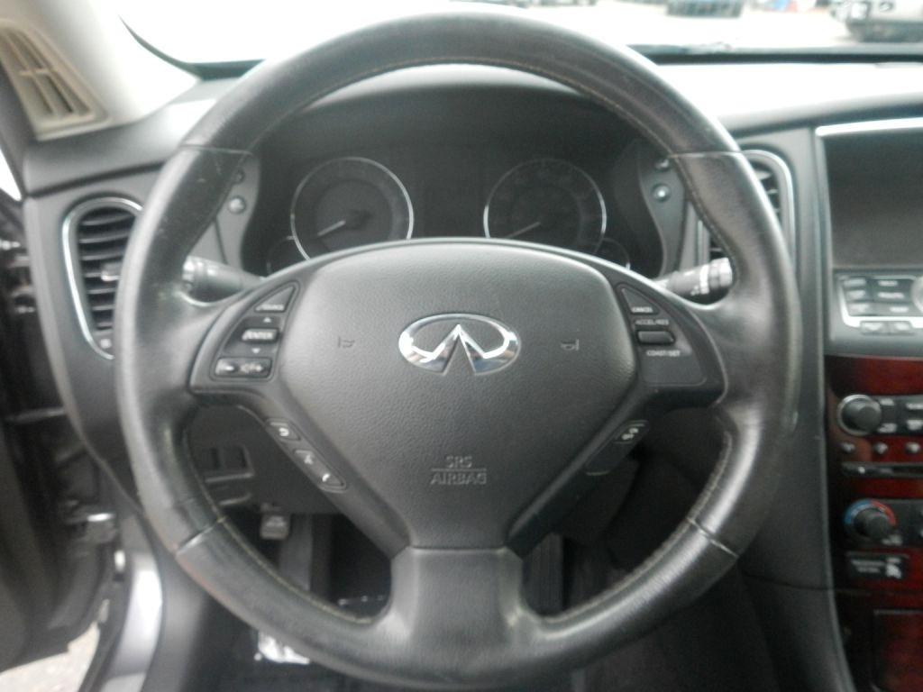 Infiniti QX50 Base AWD 2016