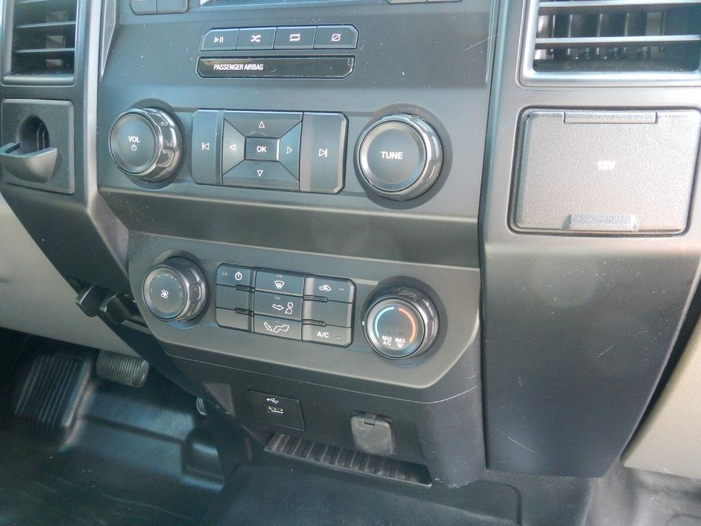 Ford F-150 XL 8-ft. Bed 2WD 2019