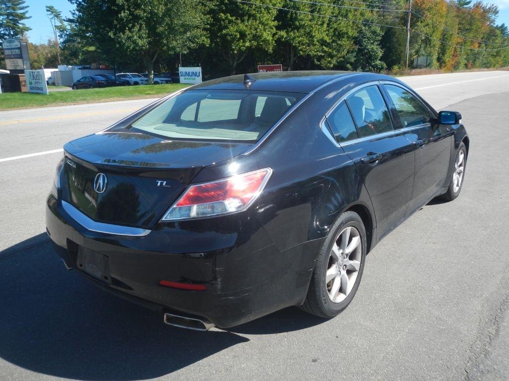 Acura TL 6-Speed AT with Tech Package and 18-In. WP 2012
