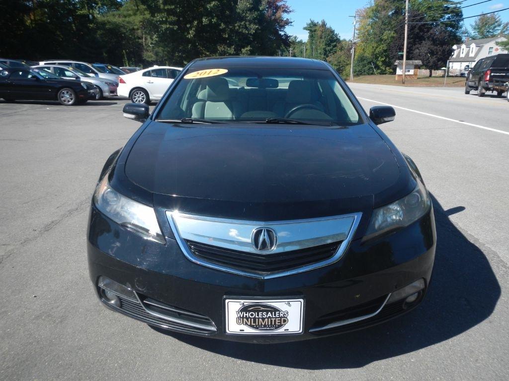 Acura TL 6-Speed AT with Tech Package and 18-In. WP 2012