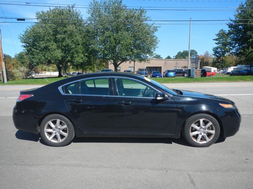 Acura TL 6-Speed AT with Tech Package and 18-In. WP 2012